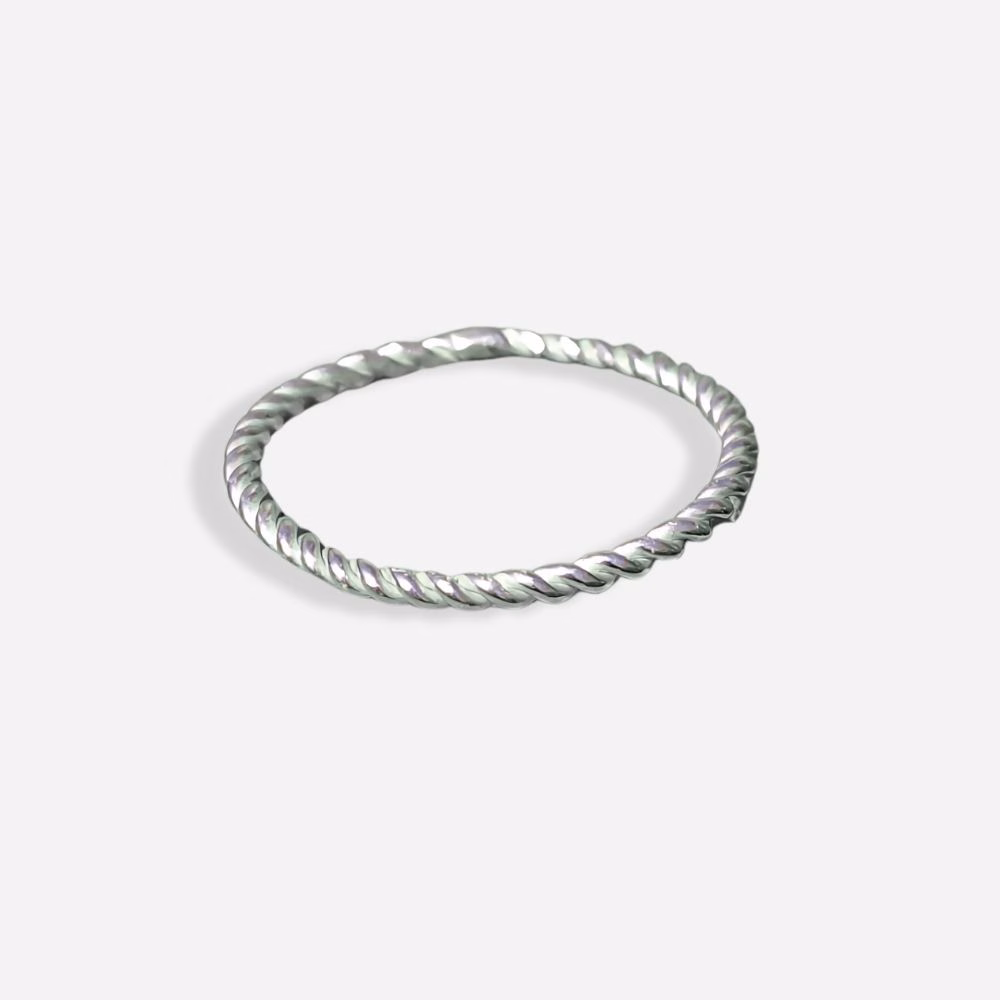 anillo retorcido